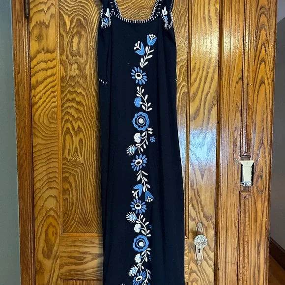 Figue knit embroidered maxi dress - Picture 2 of 4